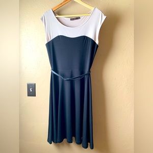 Limited two- tone dress. Size M.